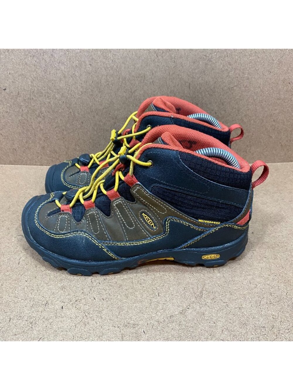 Keen Kids Pagosa Waterproof Hiking Boots Size 5 Brown/Red/Yellow Trail Shoes